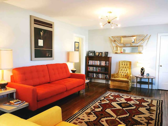 East Nashville retro living!