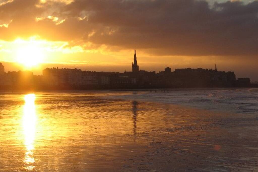 Le coucher de soleil sur Saint-Malo