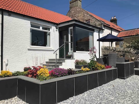Luxury 2 Bedroom Cottage Very Close to St Andrews