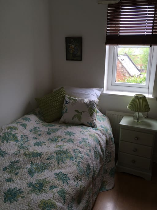 Single bedroom