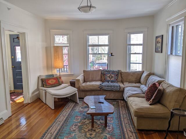 Unique Find: At Home in the City! gallery image 4