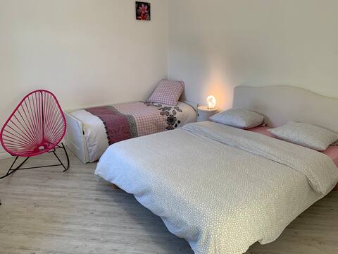 Top performing Airbnb: Casabina Mafate chambre deluxe in Chelles