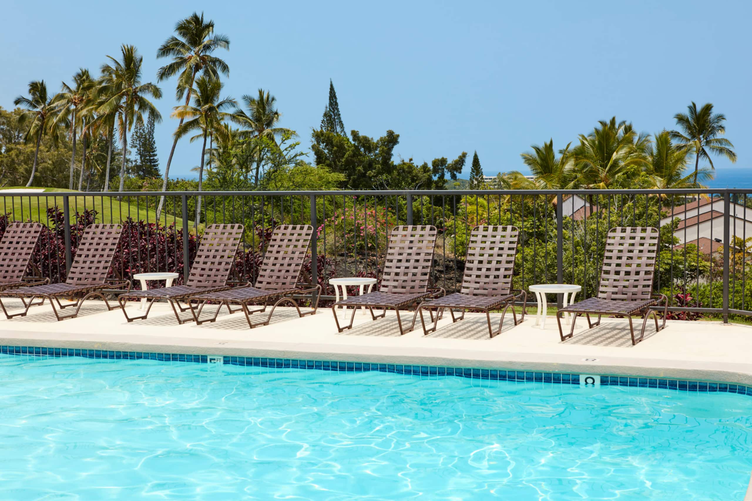 Condo in Kailua-Kona · ★4.96 · 3 bedrooms · 4 beds · 3 baths - Image 35