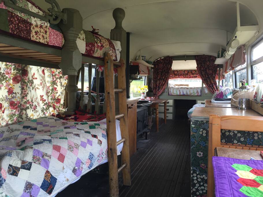 Magic Bus RV nr coastal Durdle door play garden Campervans/Motorhomes for Rent in Owermoigne