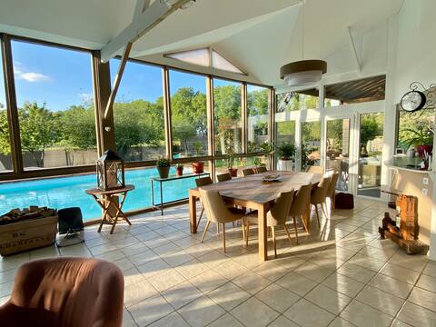Villa 360m2 pool and jacuzzi in the heart of the vineyards