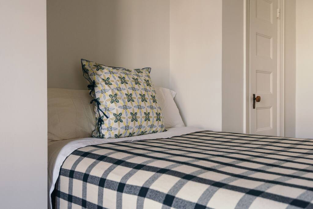 All cotton linen sheets for bed