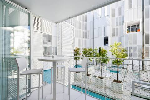 LUXURY 3 BEDS APT MARINA BOTAFOCH! PACHA & LIO!