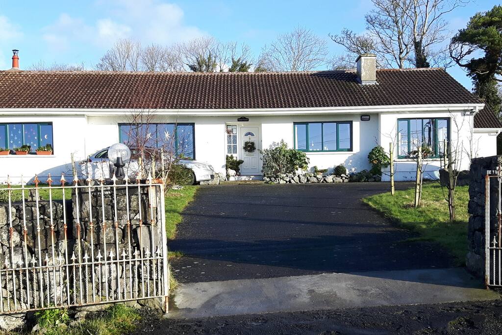 Merrycourt - we share plenty of rooms with our guests