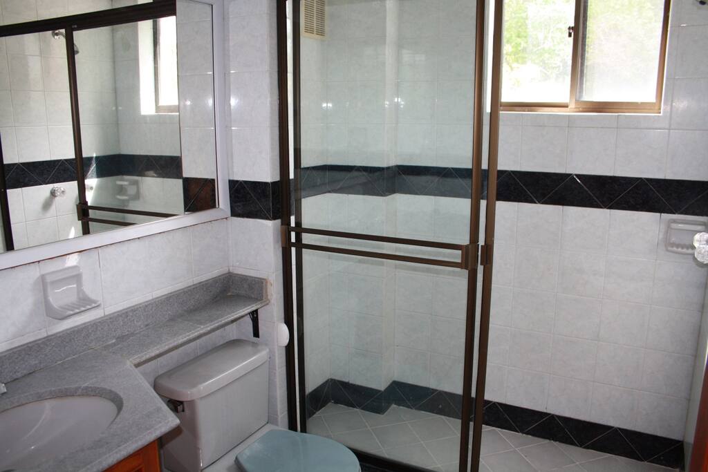 Baño Hab. Ppal.