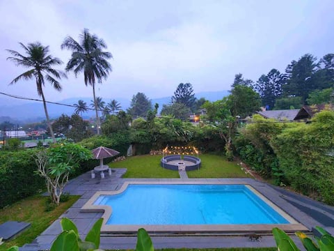 Nien'S Villa Cisarua