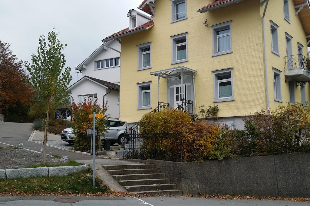 Vorderansicht mit PP / frontview with parking