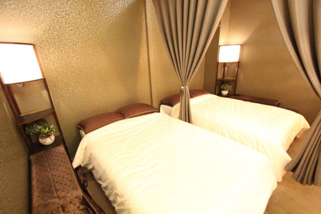 the 1st room for 4 people
