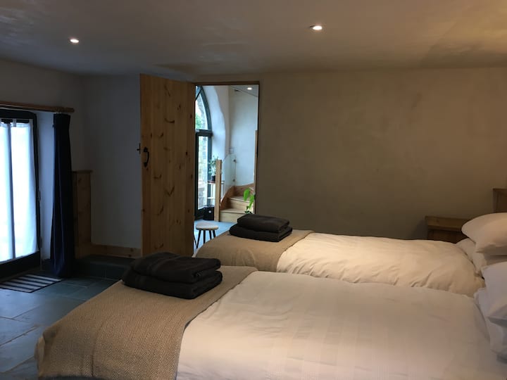 下层套房，为2张单人床