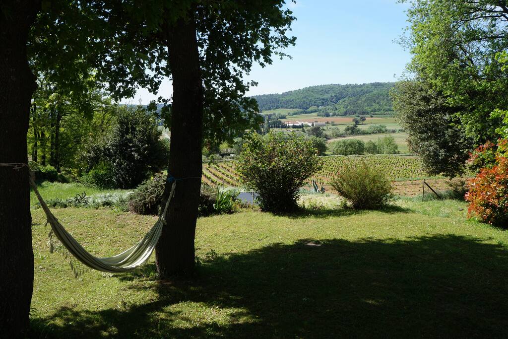 Coin relaxation dans le jardin