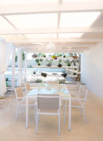 Fronte piscina Il Giardino TerraNostra nel Salento gallery image 2