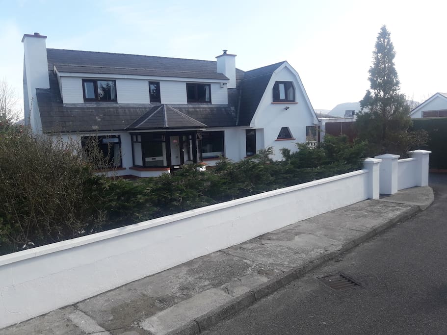 Big house within walking distance of Killarney town centre