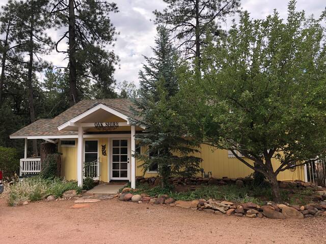 Escape to Oakshire - our private mountain cottage