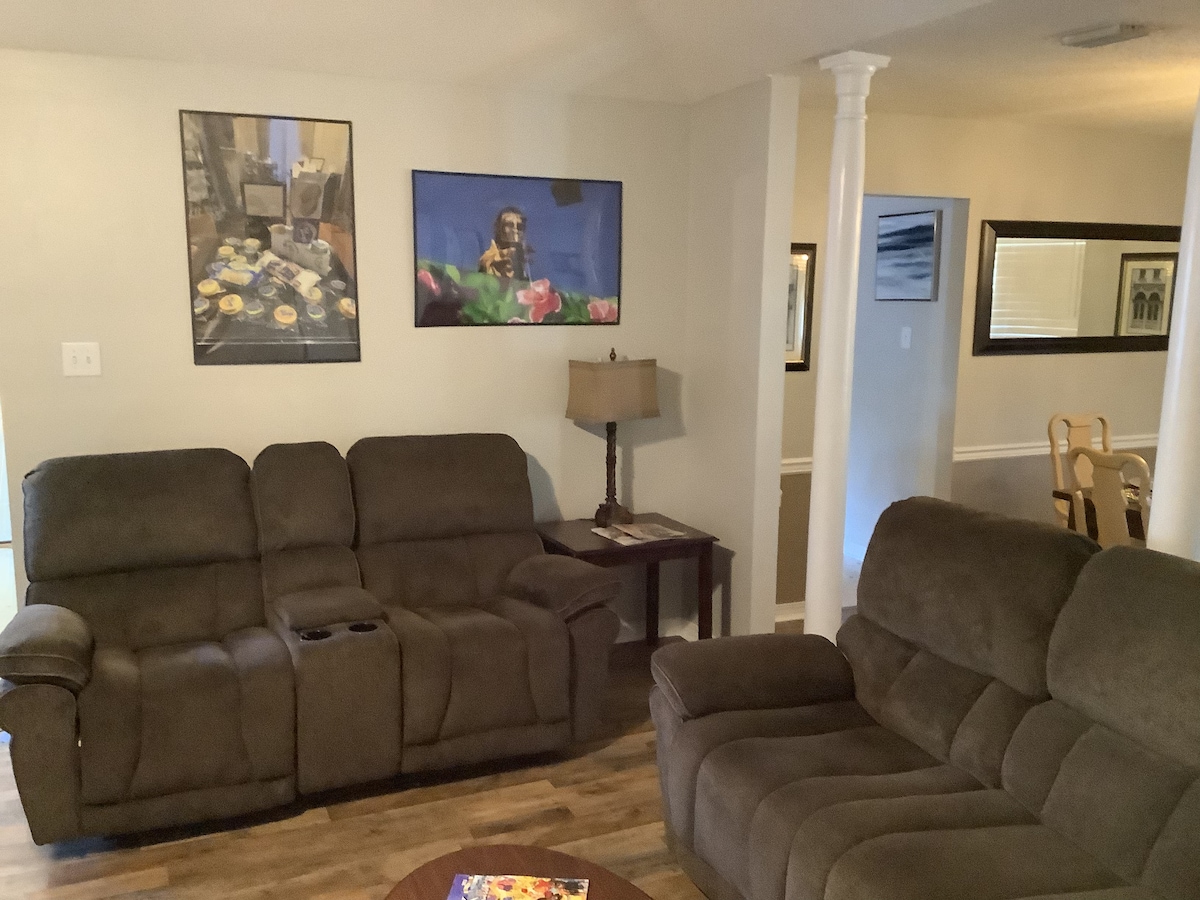 Top performing Airbnb: Hidden Pines Manor LLC “Your Home Away From Home” in Mobile