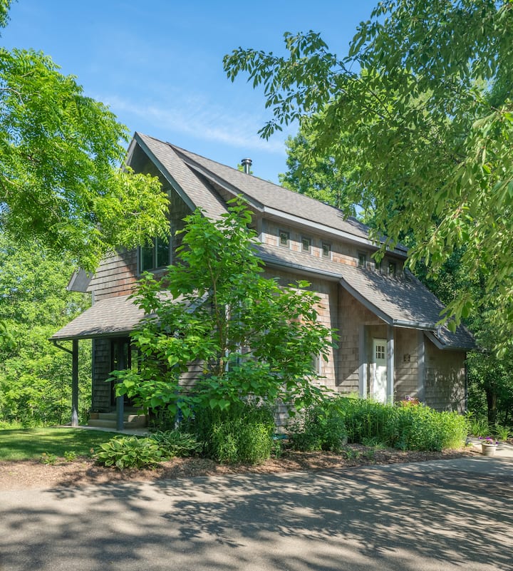 Casa frente al lago Highland con muelle a ~ 2 millas de Milford! - Casas en  alquiler en Highland Charter Township, Míchigan, Estados Unidos - Airbnb