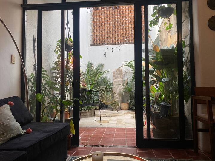 Inhouse room, cozy, excellent location Houses for Rent in