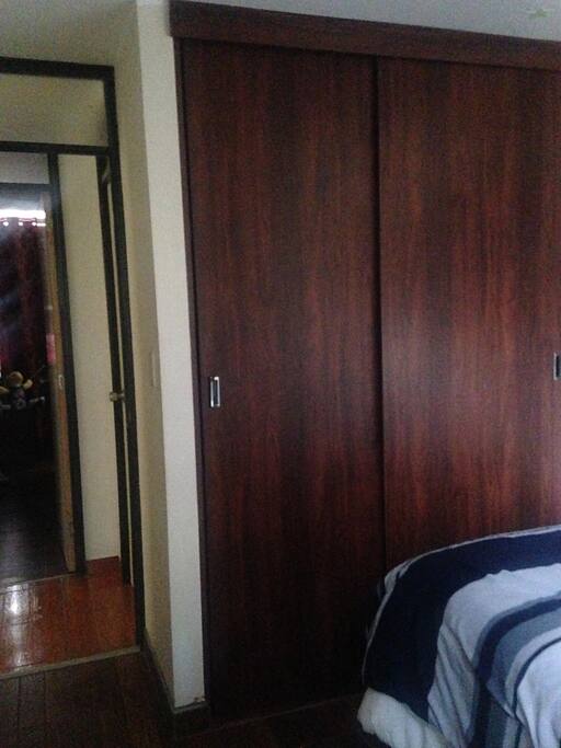 Room's Closet
