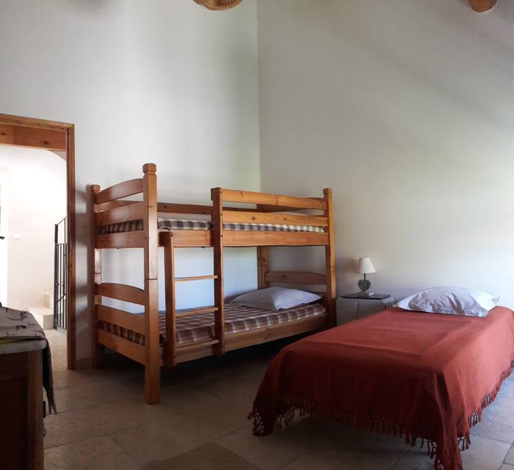 Chambre 3 lits