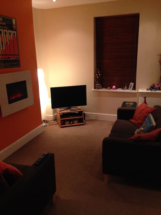 Front room with flatscreen TV