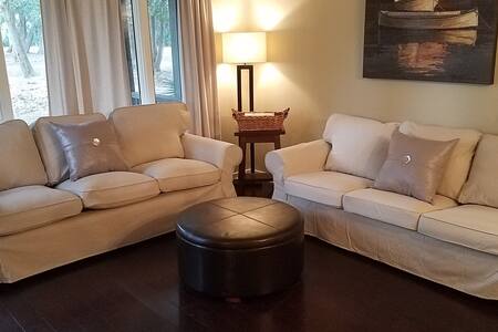 Kiawah Premier Near Beach 2BR/2BA Villa-FreeWifi