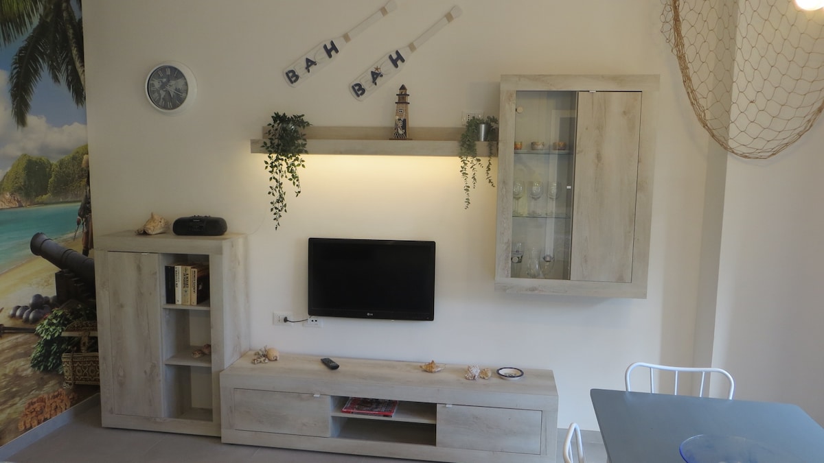 Top Airbnb: The Sailing Ship in Terracina