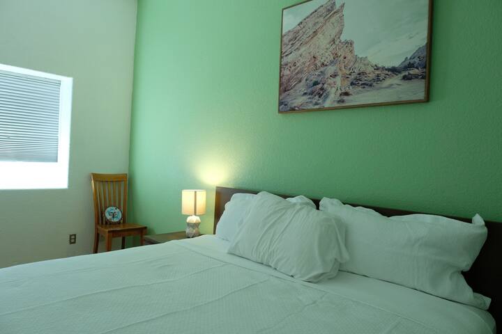 Great Home steps from RiNo – 10 beds gallery image 4