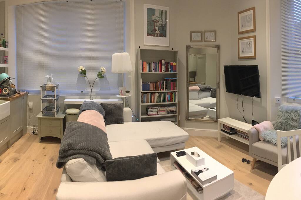 Living room / kitchen area that you’re welcome to use
