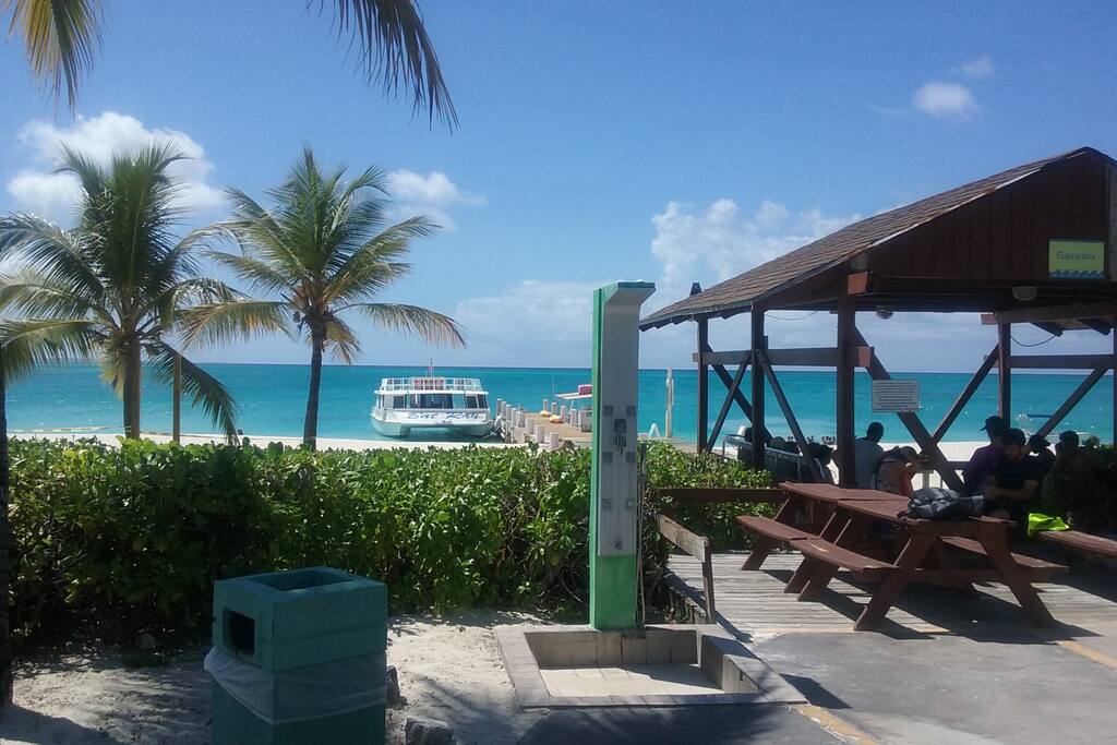Boat Charters to snorkle, scuba, parasailing, fishing or anything else you want to do!