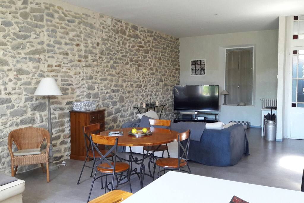 grande pièce de vie de 50m2