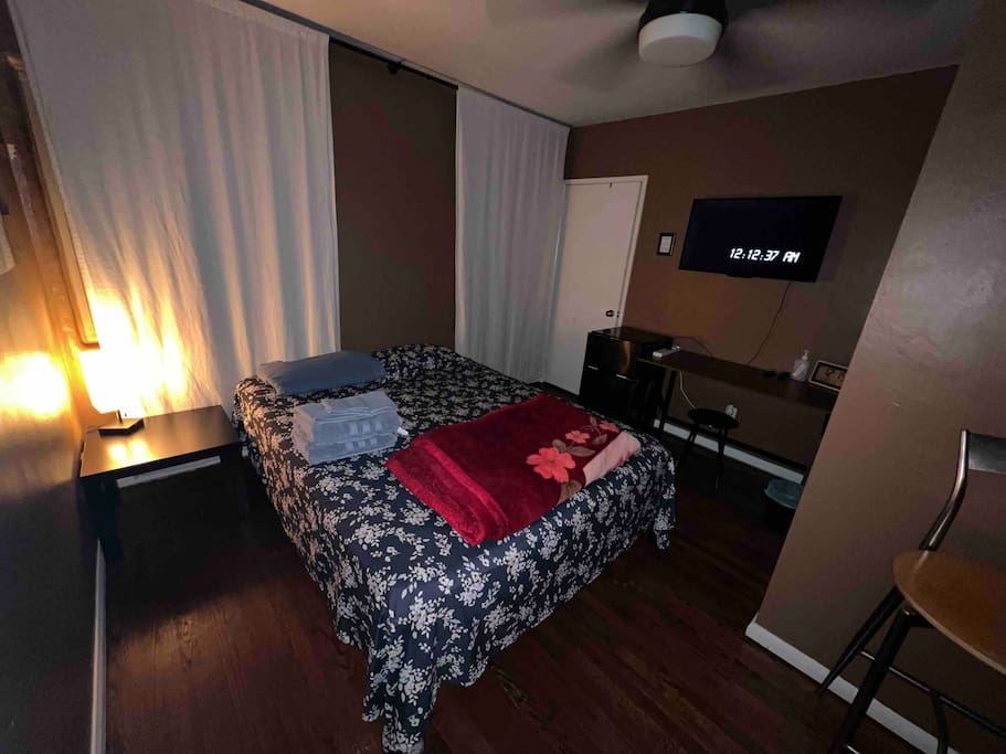 Top San Bernardino Airbnbs for Solo Travelers in California
