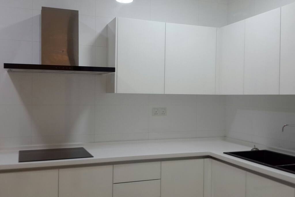 Complete kitchen