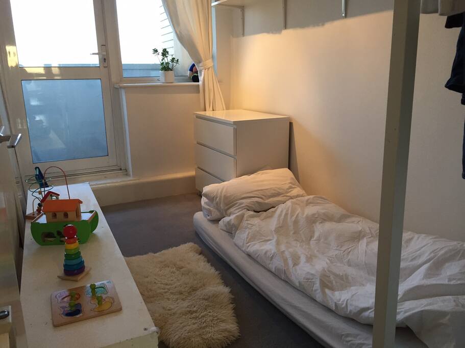 bedroom2