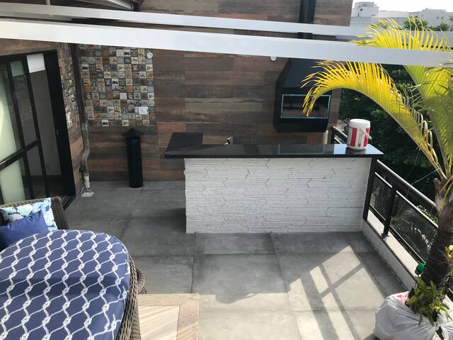 All new Penthouse w Pool and bbq place