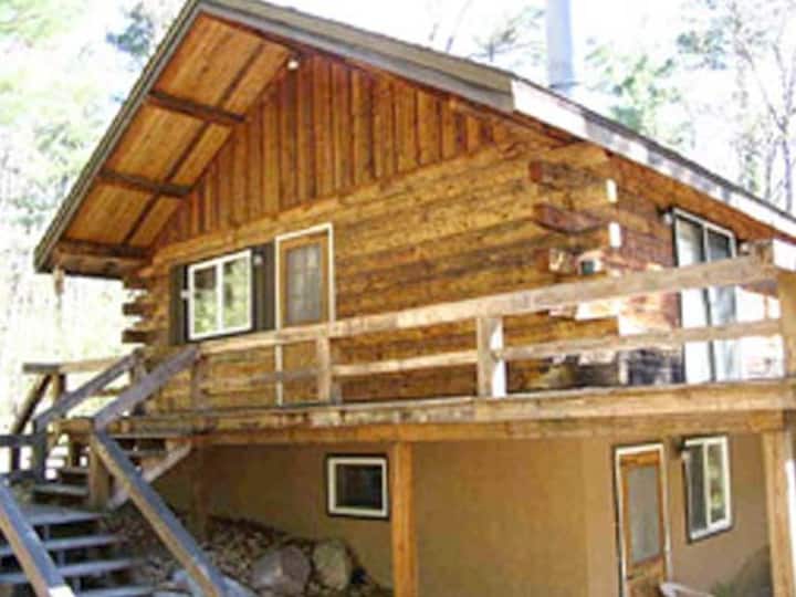 Scenic Point Retreat Log cabin Cabins for Rent in Jay, New York