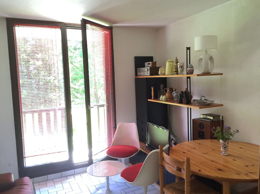 Studio équipé sur rez-de-jardin