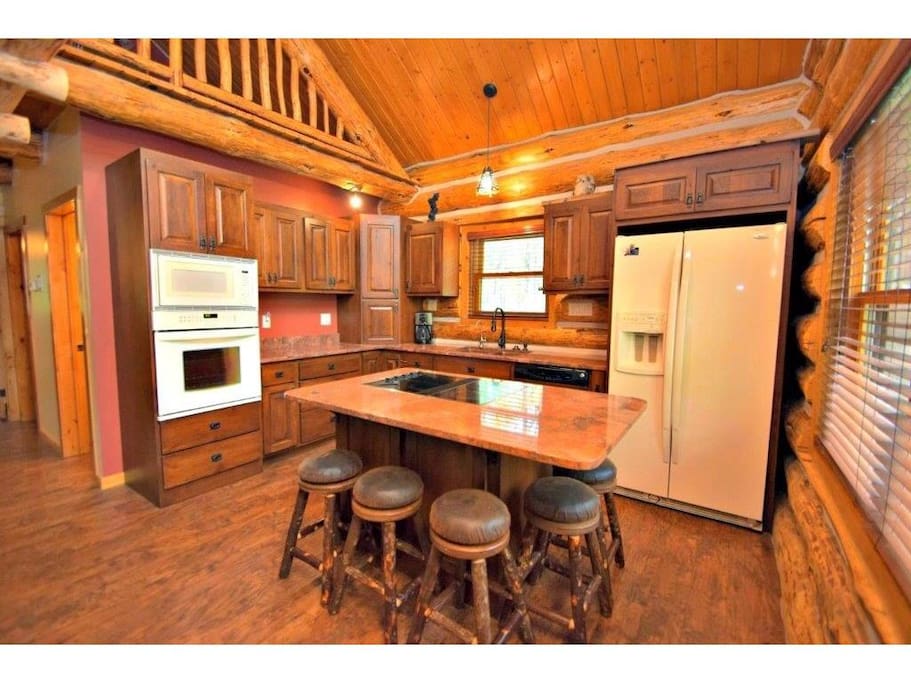 Deluxe Kitchen and Island