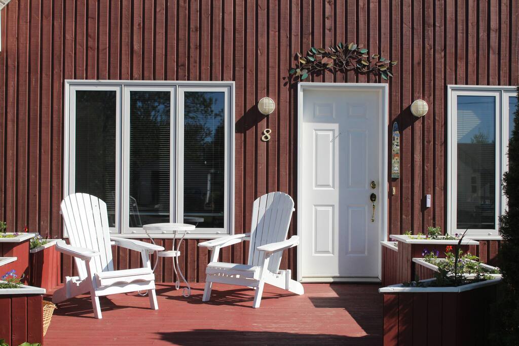 Front deck