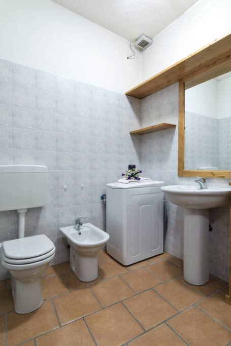 Bagno con doccia