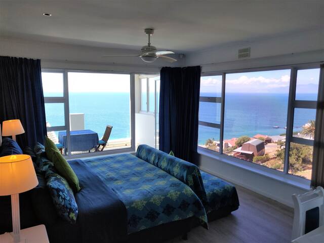 Penguinden-TopFloorApt with SeaView,NOloadshedding gallery image 2