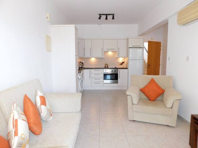 Diana 44, pool and garden view, Universal area