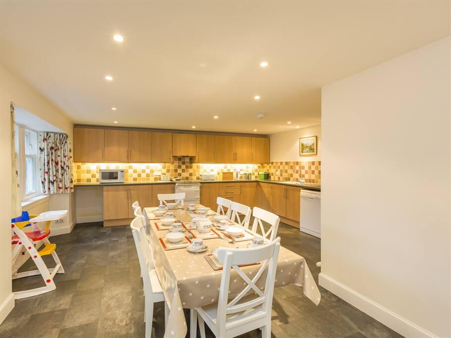 Newly refurbished, modern dining kitchen