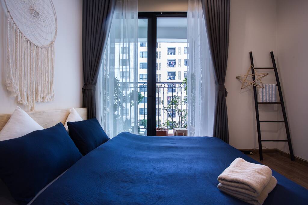 Juliet room