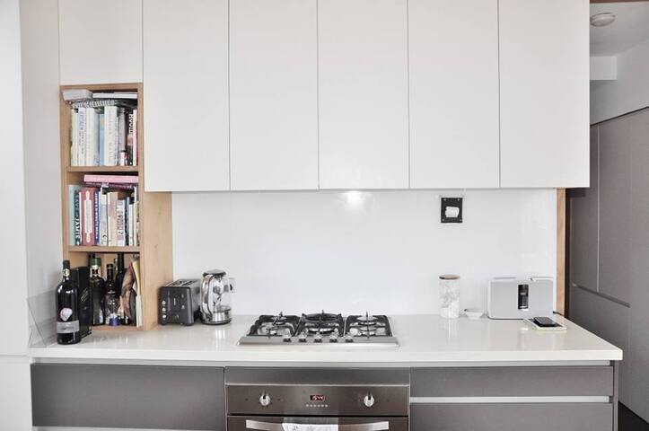 Scandi Family Renovated Home + Pool in Melbourne gallery image 3