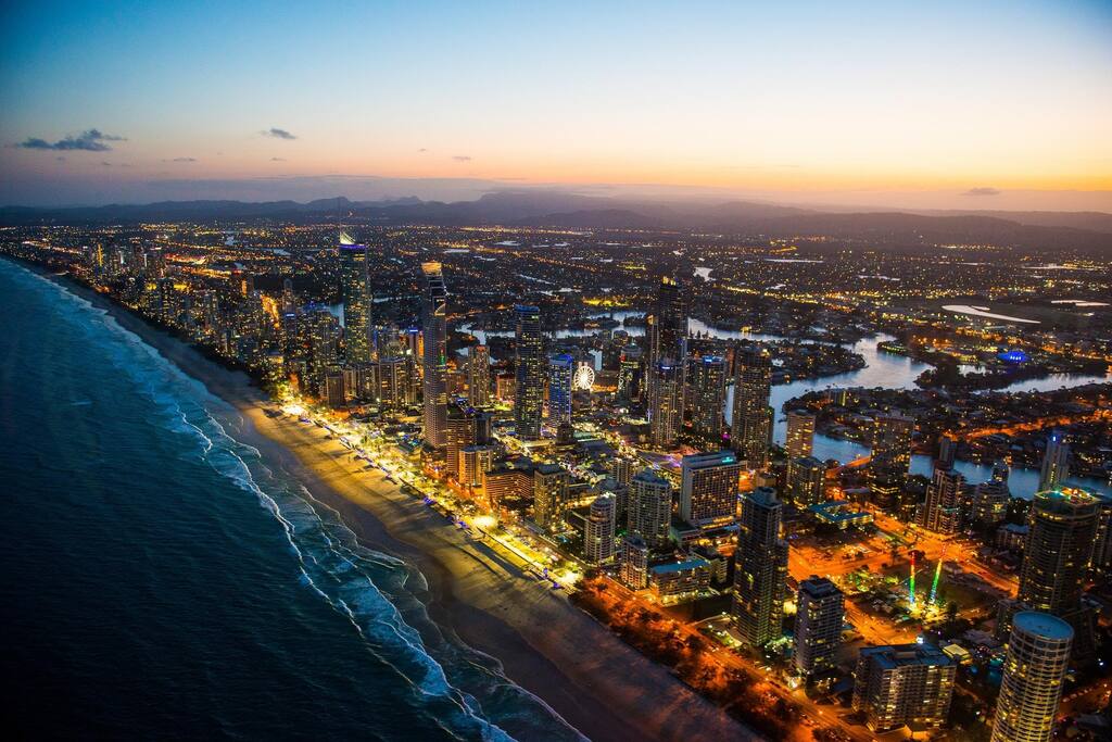 walk to heart of Surfers