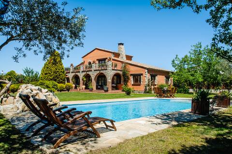 Casa Golf Peralada with a private pool