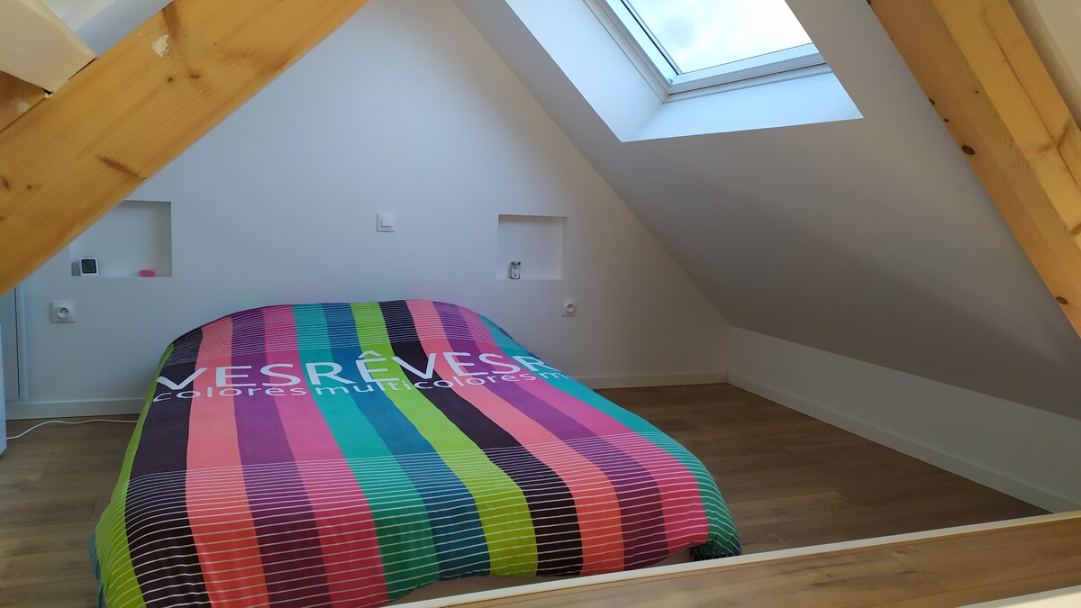 Spálňa s manželskou posteľou 9 metrov štvorcových